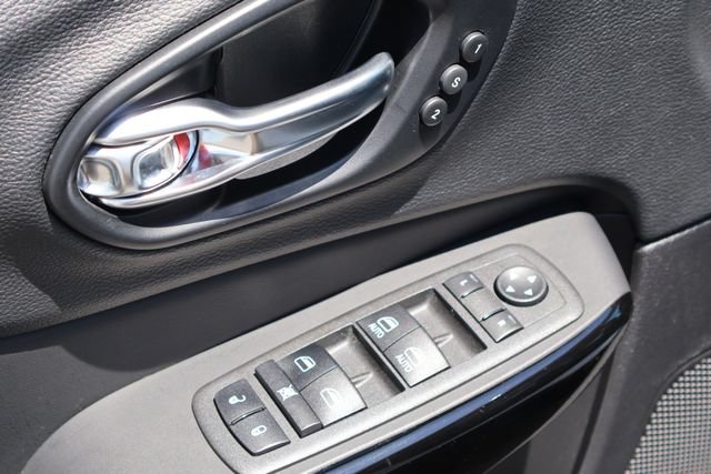Used 2023 Jeep Cherokee Altitude Lux w/ Lux Elite Package AWD/4WD image 19