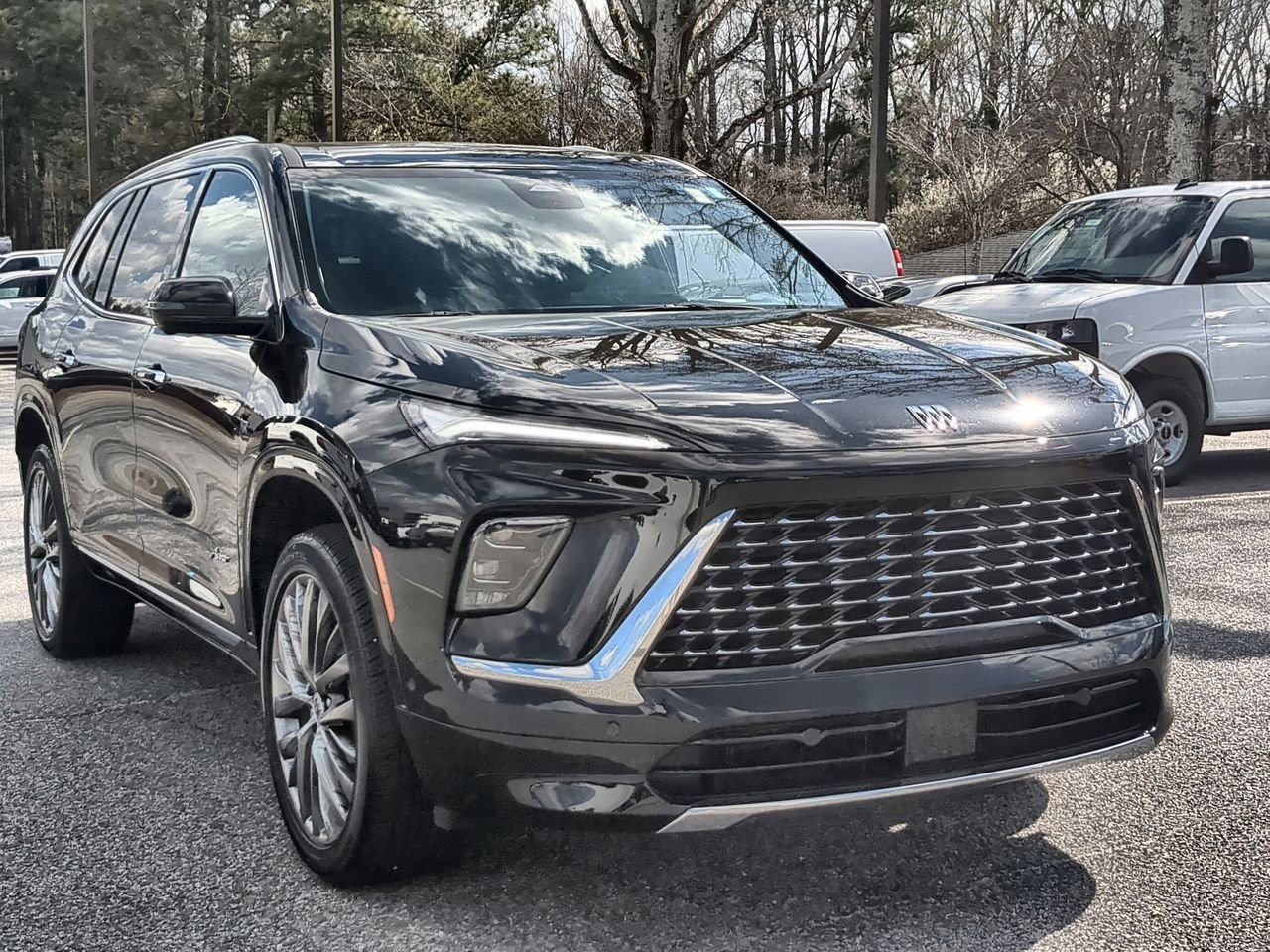 Used 2025 Buick Enclave Avenir w/ Super Cruise Package image 2