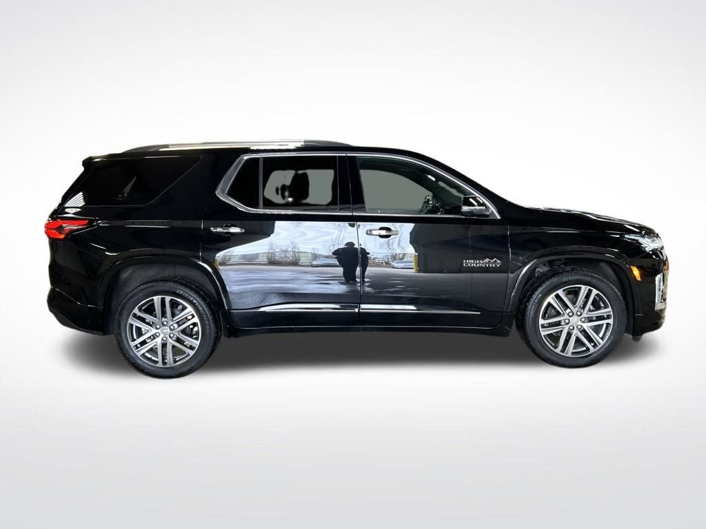 Certified 2023 Chevrolet Traverse High Country w/ LPO, Floor Liner Package image 7