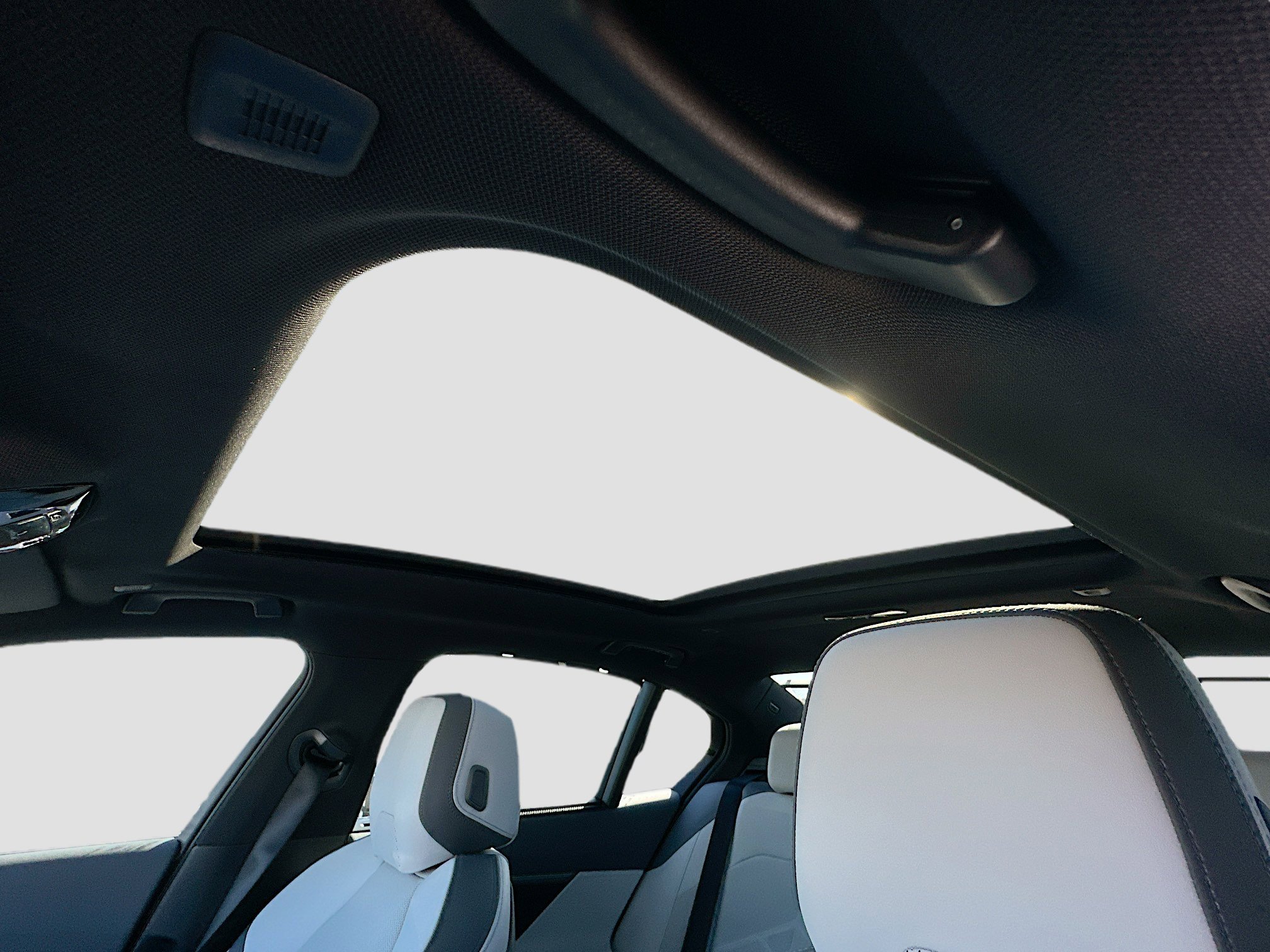 New 2026 BMW 550e xDrive w/ Executive Package image 16