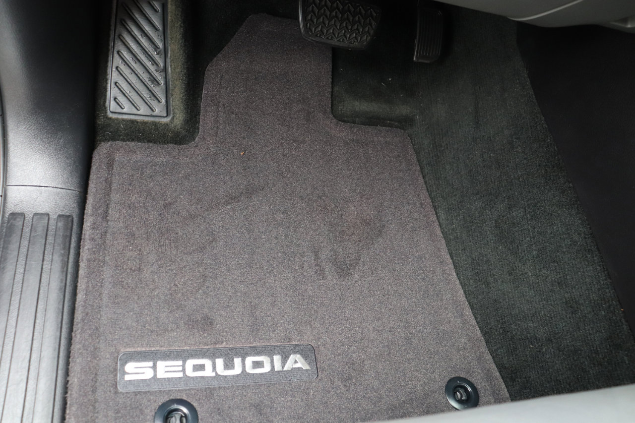 Used 2018 Toyota Sequoia Limited image 71