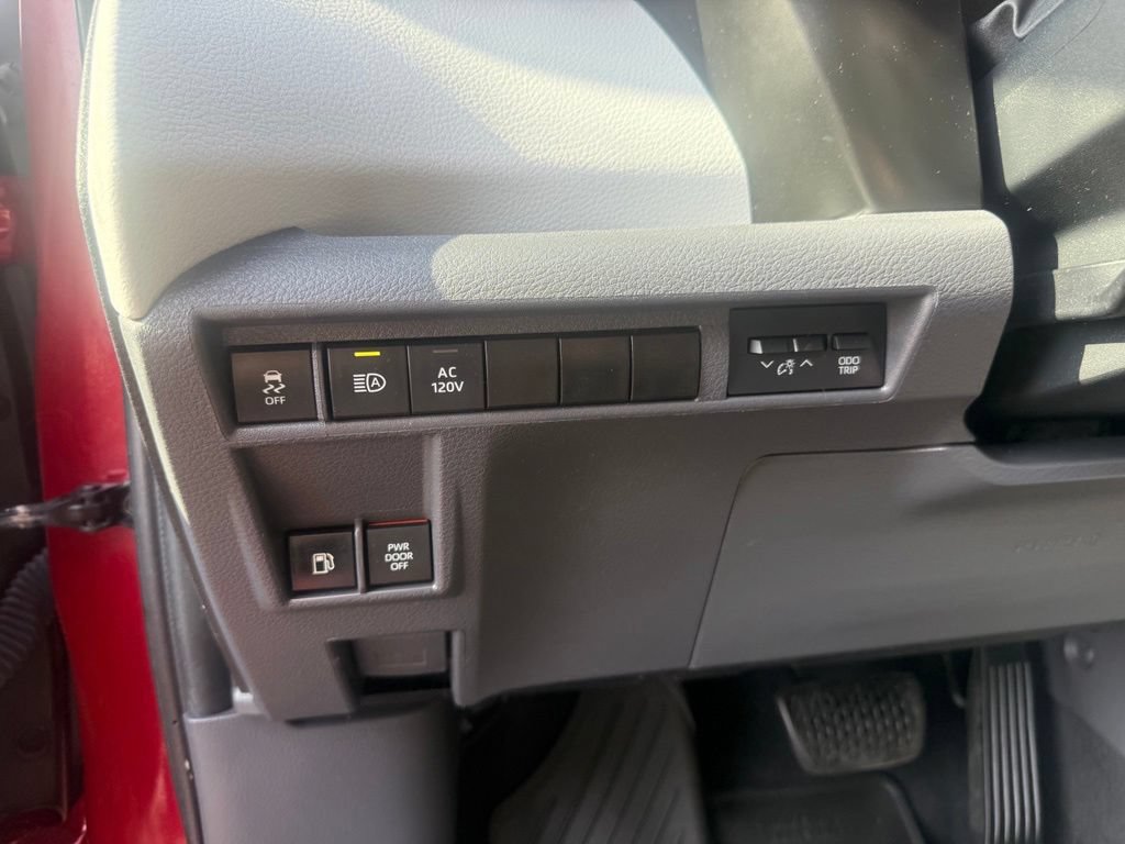 Used 2022 Toyota Sienna XSE w/ XSE Plus Package AWD/4WD image 16