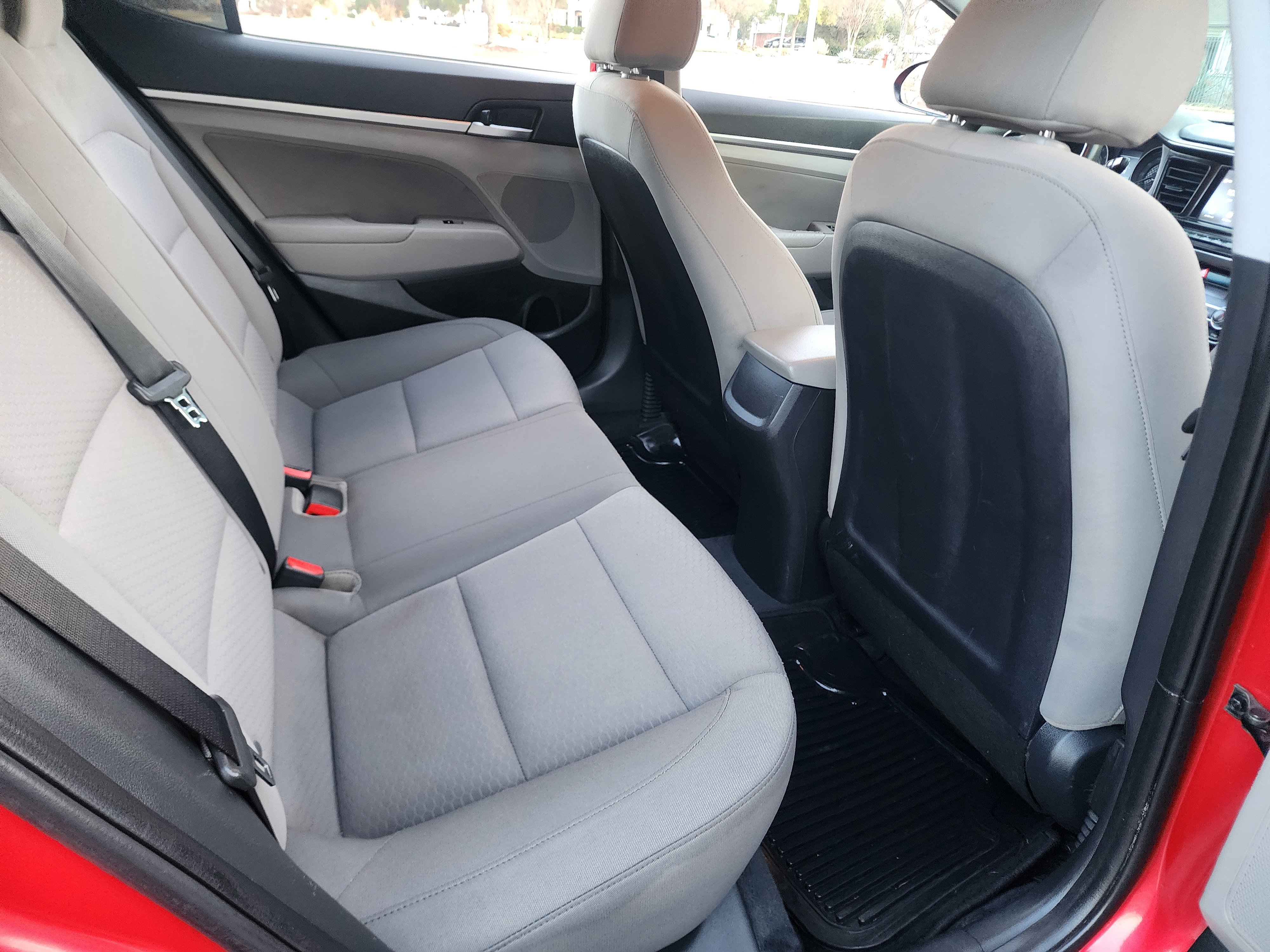 Used 2020 Hyundai Elantra SEL image 15