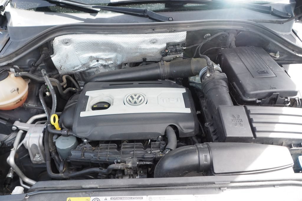 Used 2015 Volkswagen Tiguan S FWD image 11