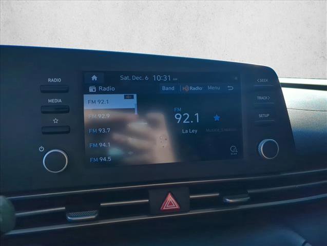 Used 2021 Hyundai Elantra SEL image 12