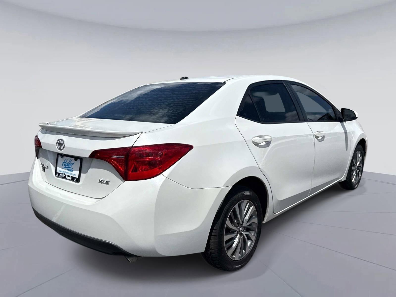 Used 2019 Toyota Corolla XLE image 4
