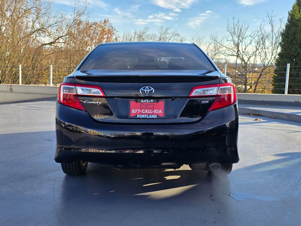 Used 2013 Toyota Camry SE image 4