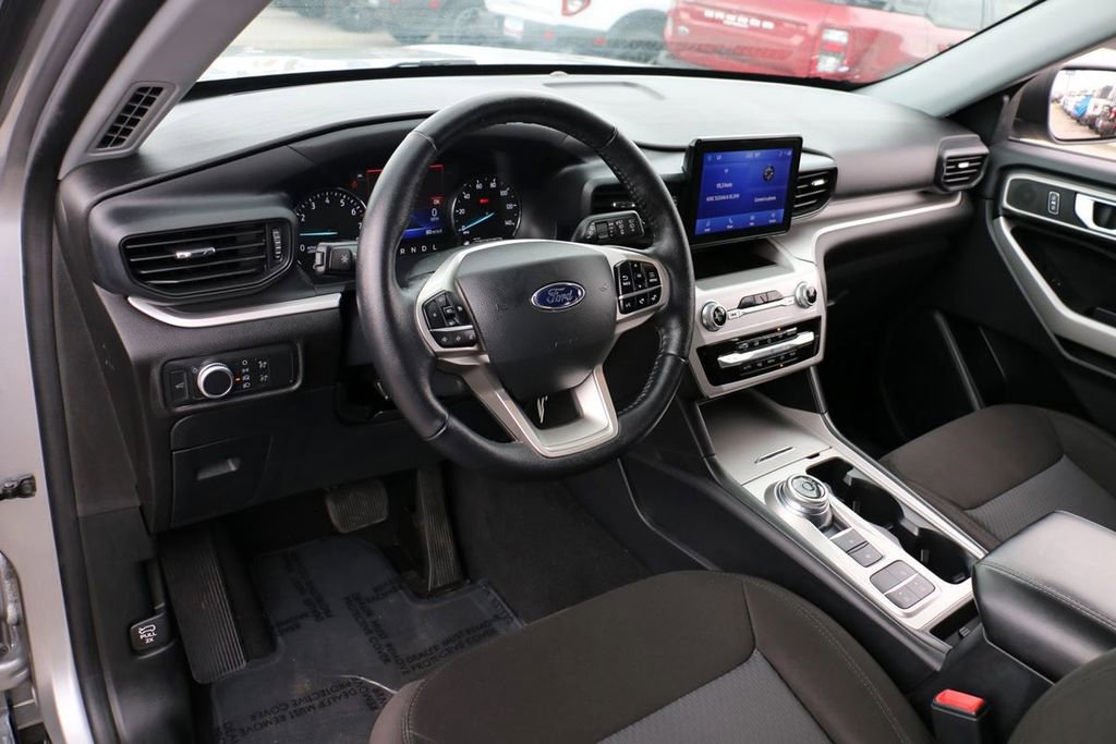 Certified 2022 Ford Explorer XLT image 16