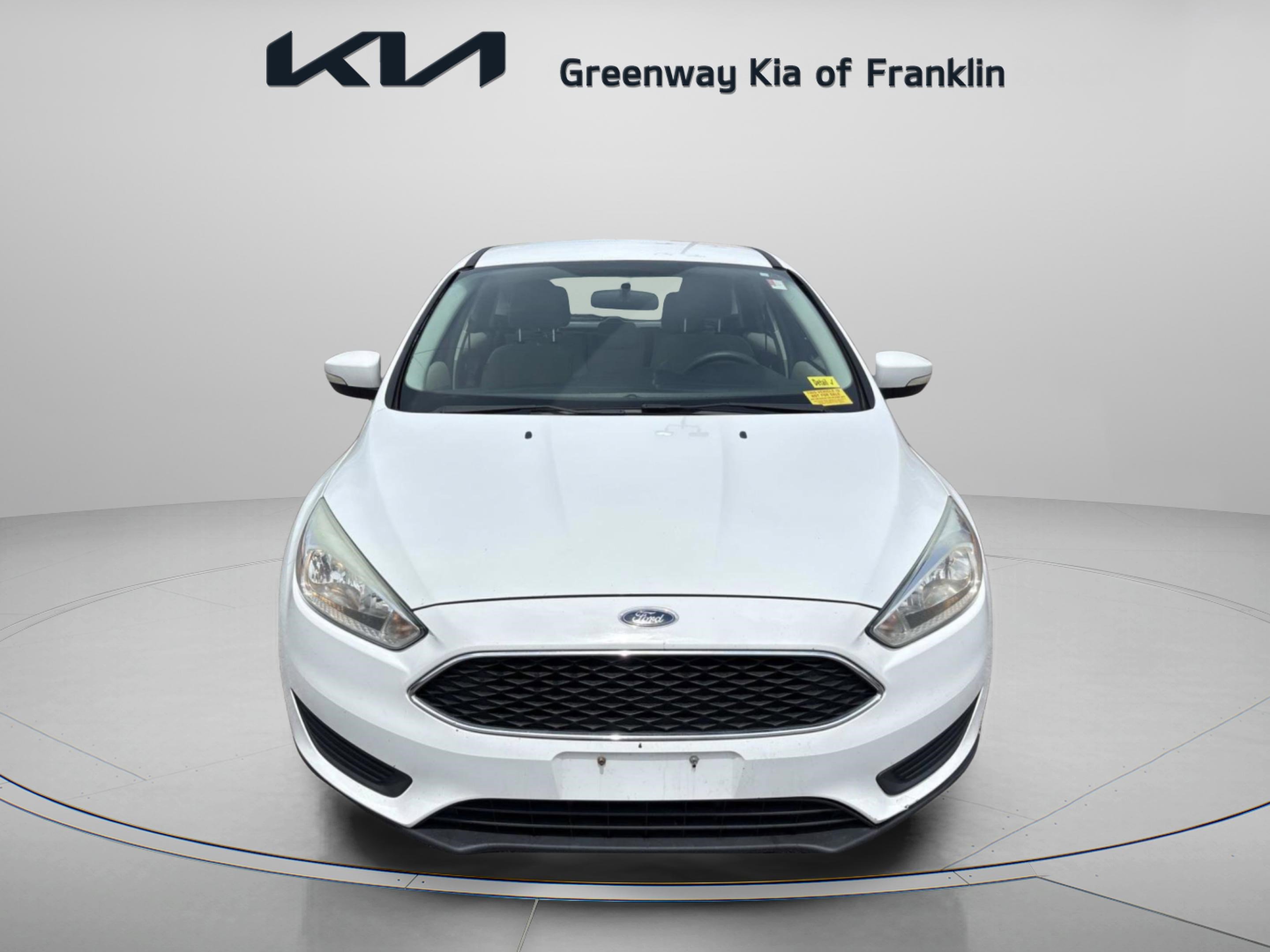 Used 2015 Ford Focus SE FWD image 2
