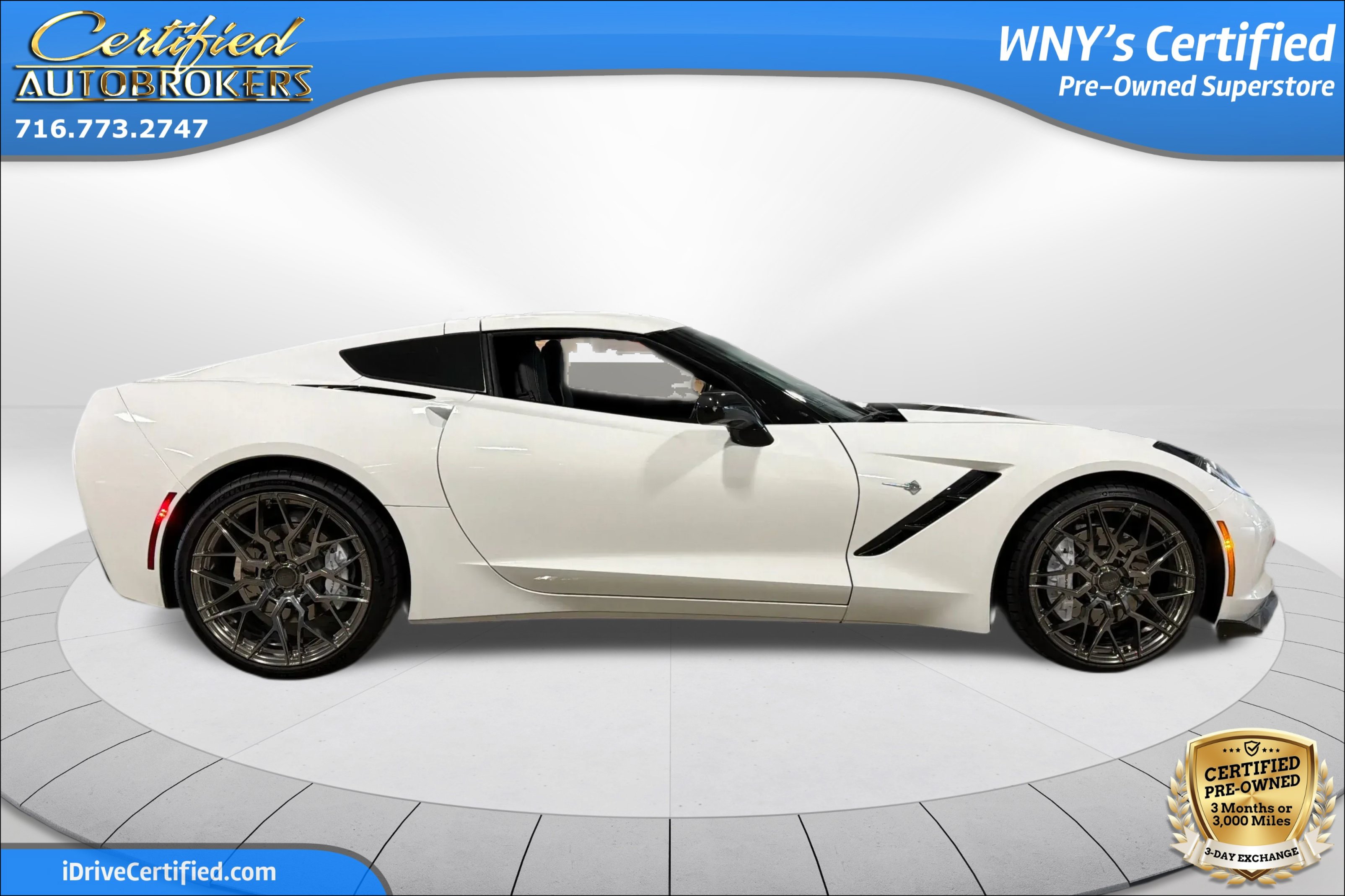 Used 2016 Chevrolet Corvette Stingray Coupe w/ 2LT Preferred Equipment Group RWD image 4
