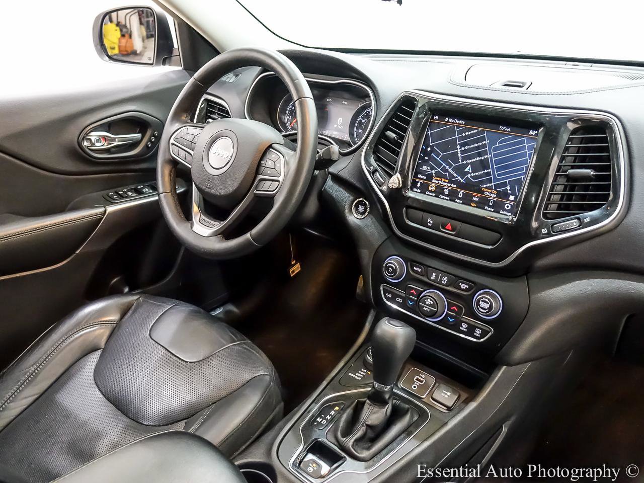 Used 2019 Jeep Cherokee Limited image 34