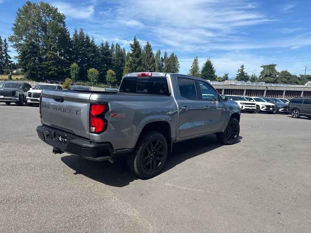 Used 2025 Chevrolet Colorado Z71 w/ Technology Package AWD/4WD image 5