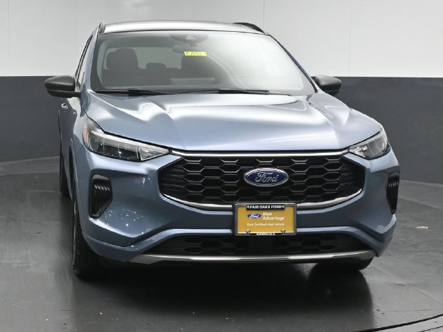 Certified 2024 Ford Escape ST-Line w/ Tech Pack #1 AWD/4WD image 2