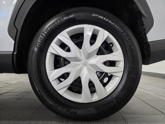 Used 2023 Toyota Corolla Cross L image 23