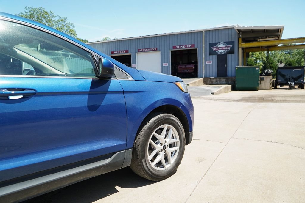 Used 2024 Ford Edge SEL AWD/4WD image 18