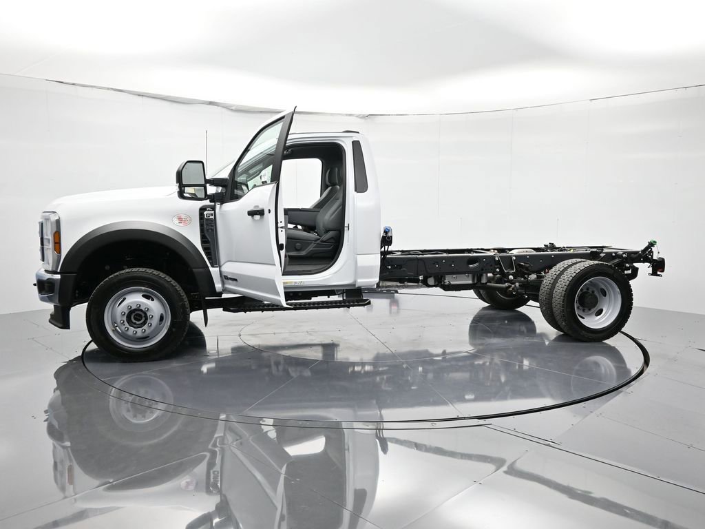 New 2026 Ford F550 4x4 Regular Cab Super Duty image 44
