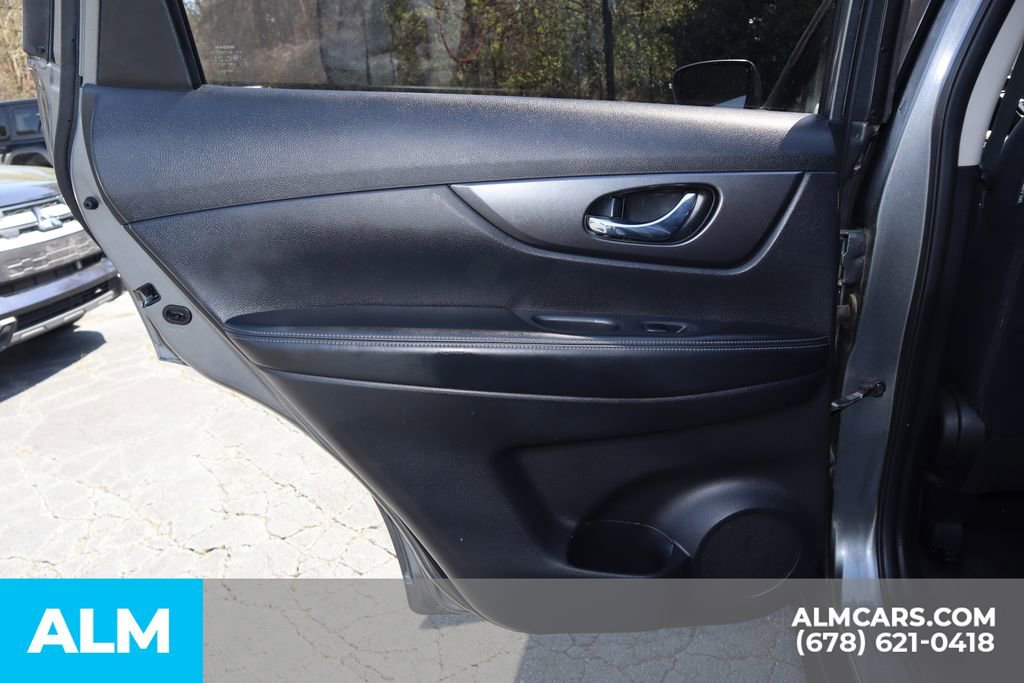 Used 2016 Nissan Rogue S w/ Appearance Package image 19