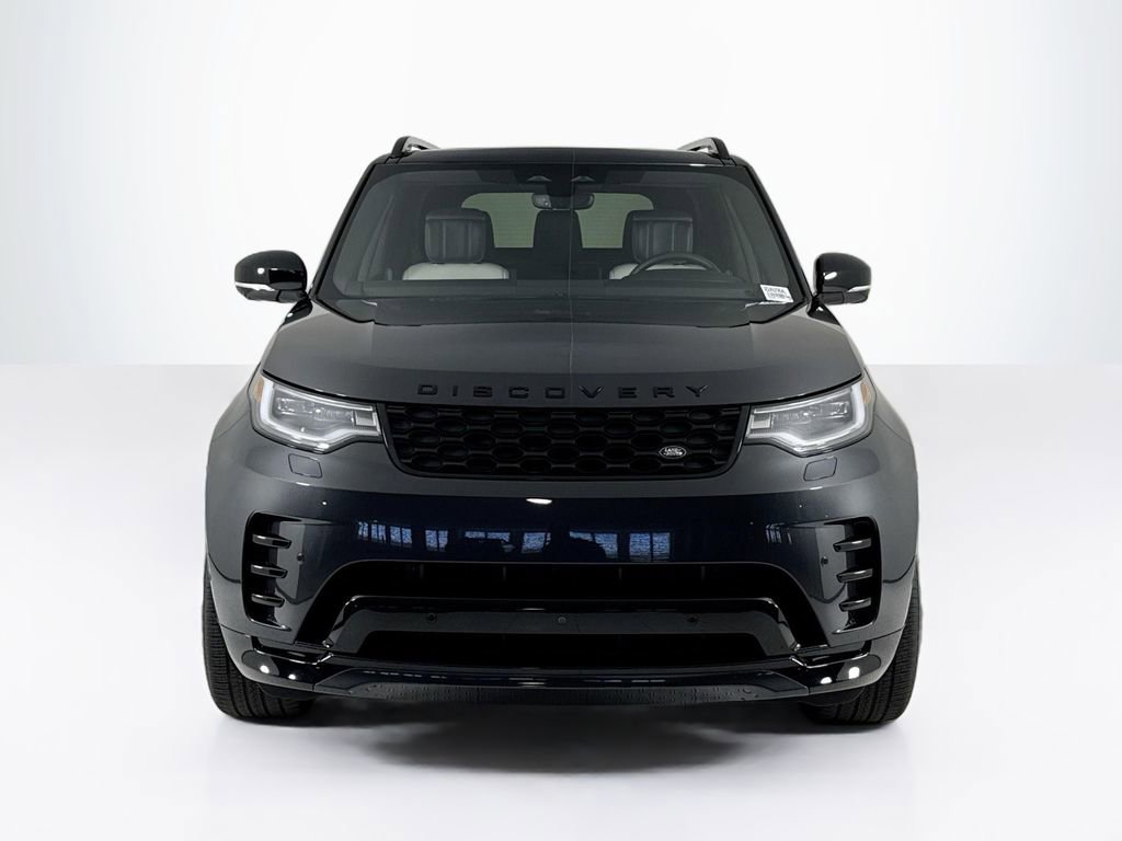 Used 2024 Land Rover Discovery Dynamic SE image 8