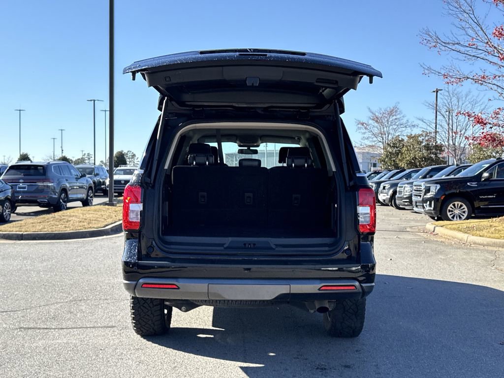 Used 2022 Ford Expedition XLT image 14