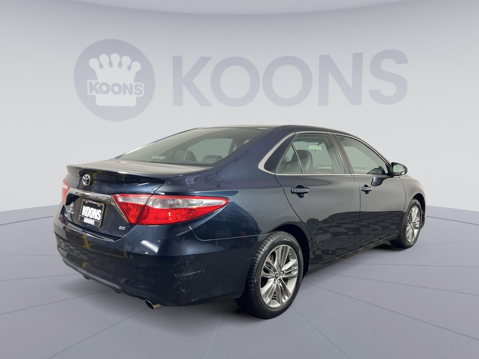 Used 2016 Toyota Camry SE image 7