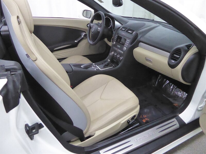 Used 2007 Mercedes-Benz SLK 350 image 28