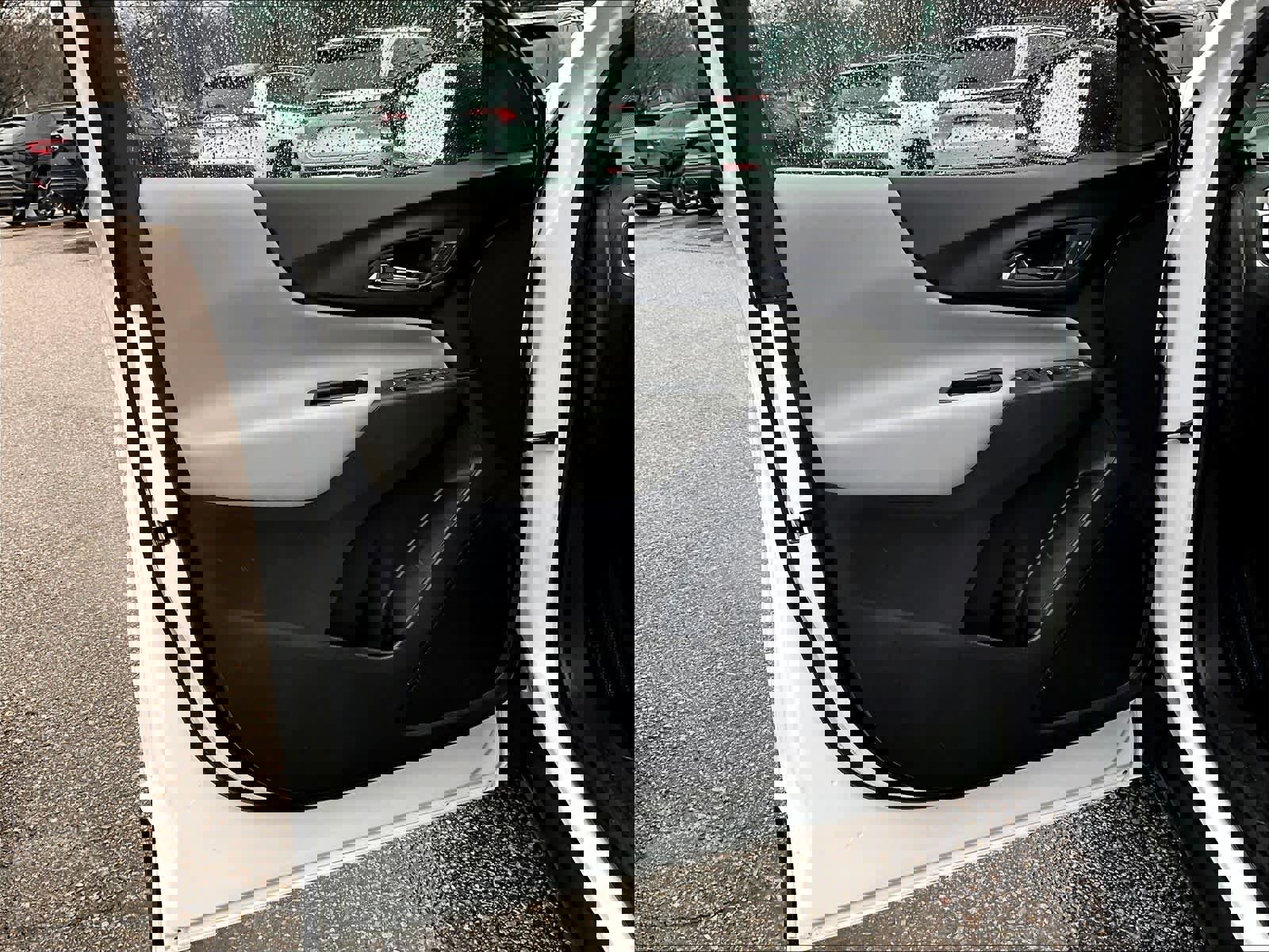 Used 2024 Chevrolet Equinox LS image 9