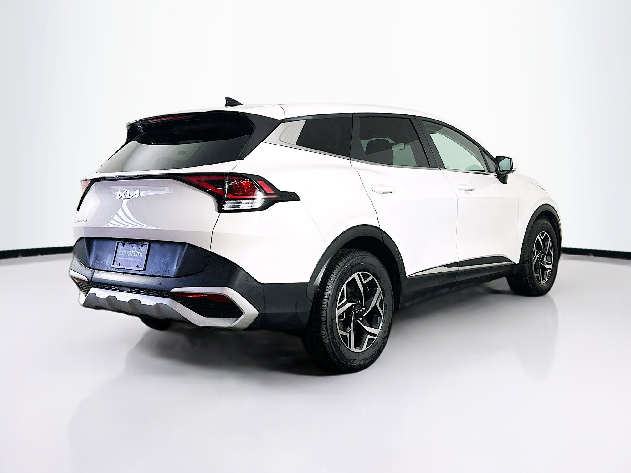 Used 2024 Kia Sportage LX image 9