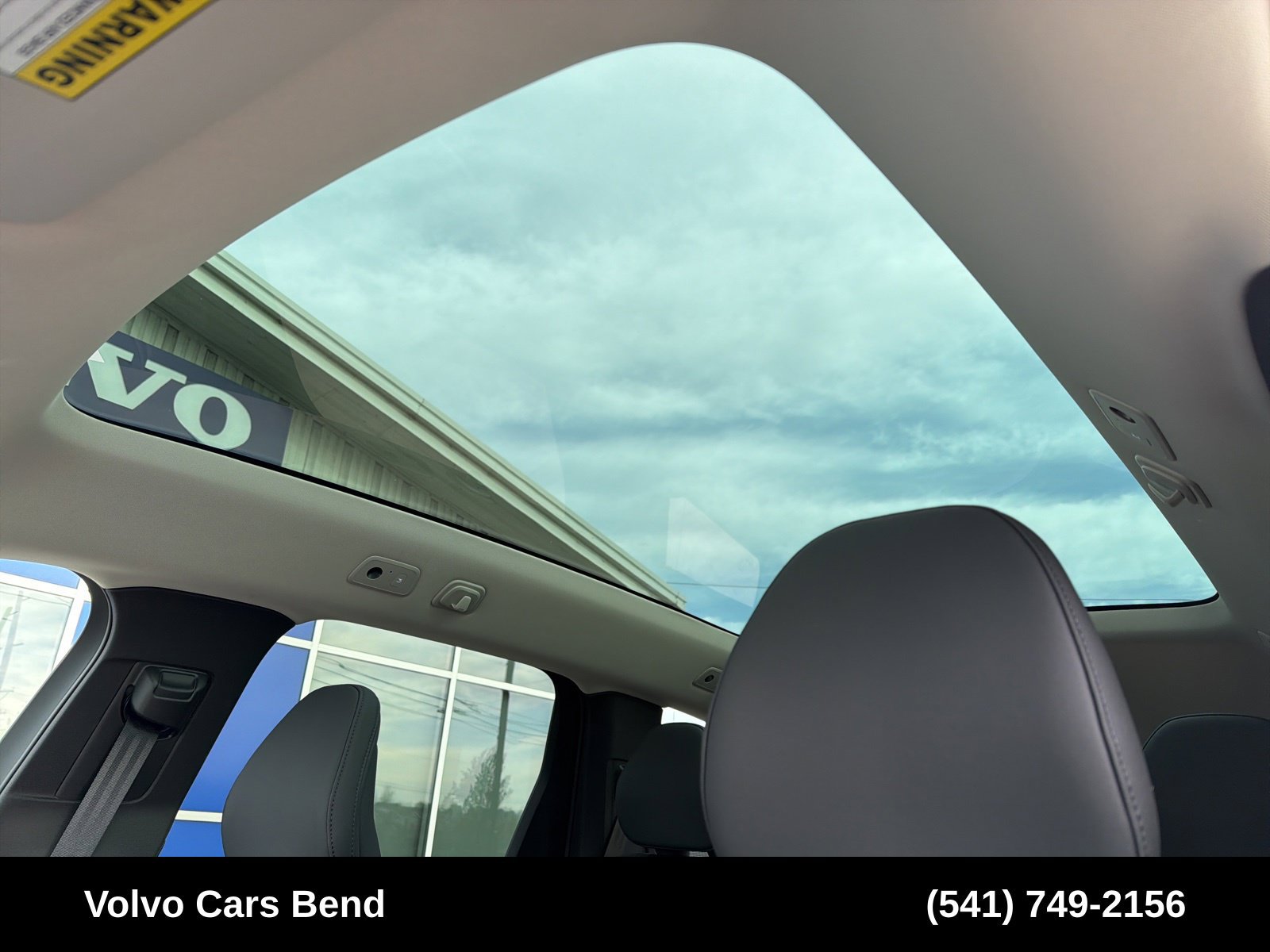 New 2025 Volvo EX90 Plus w/ Protection Package Premier AWD/4WD image 17
