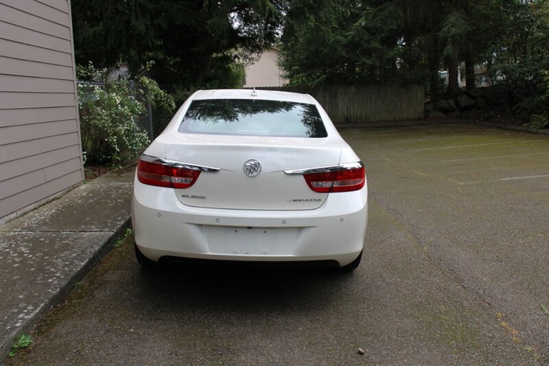 Used 2014 Buick Verano Leather FWD image 10