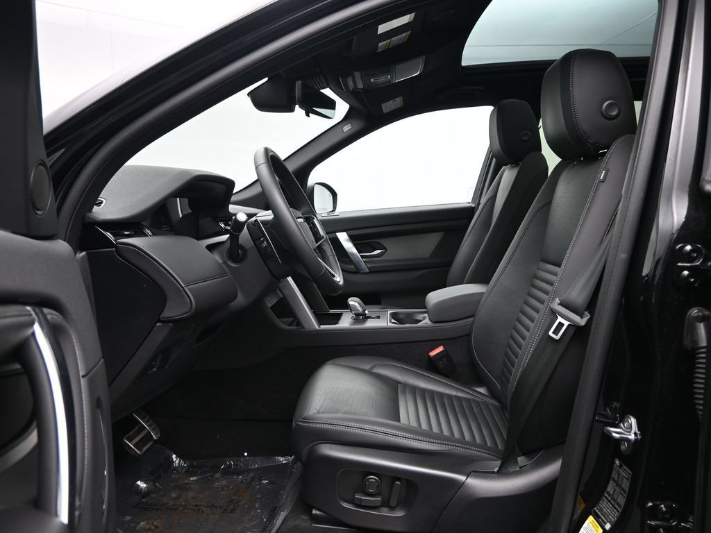 Used 2025 Land Rover Discovery Sport Dynamic SE AWD/4WD image 23