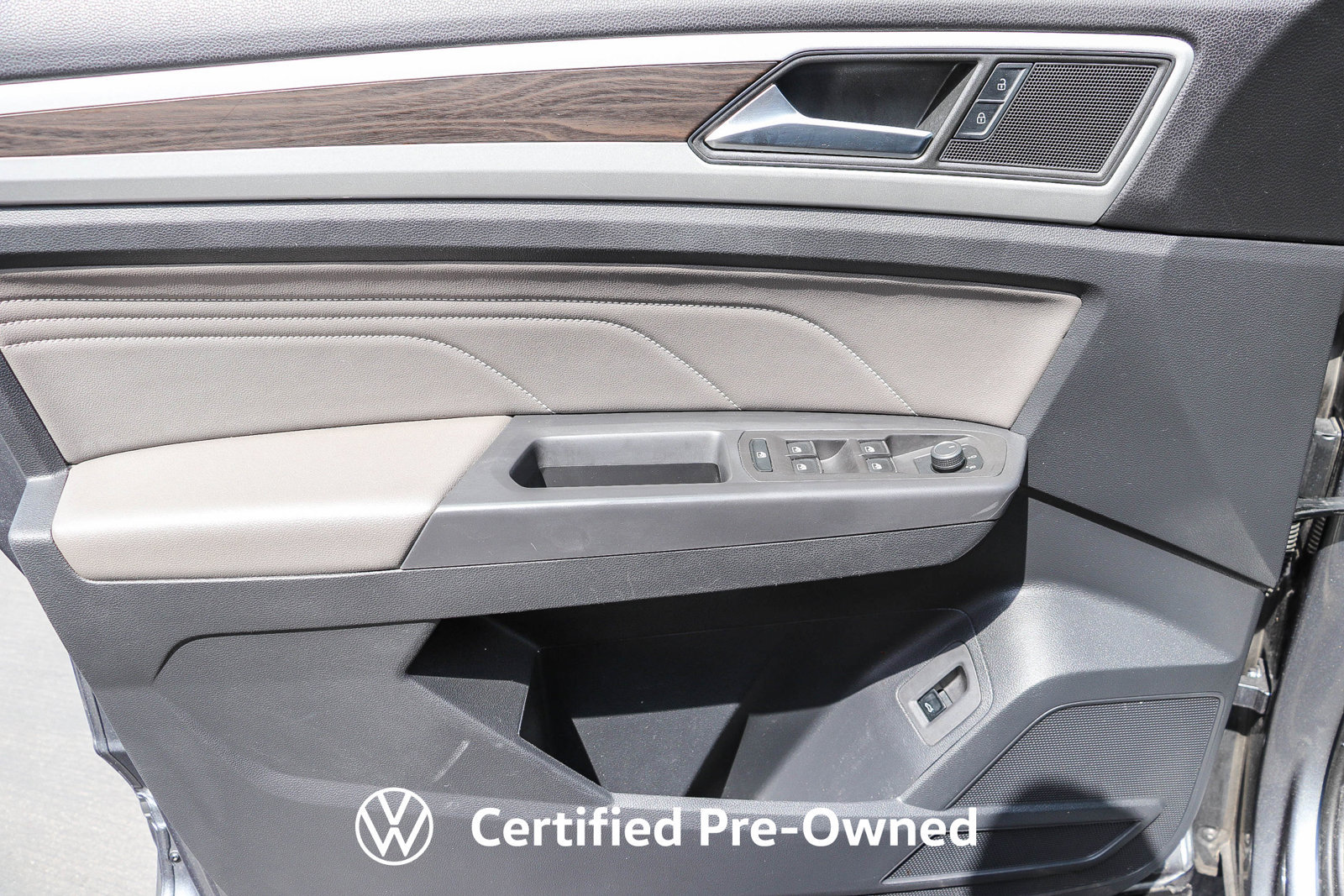 Certified 2023 Volkswagen Atlas SE w/ Panoramic Sunroof Package FWD image 24