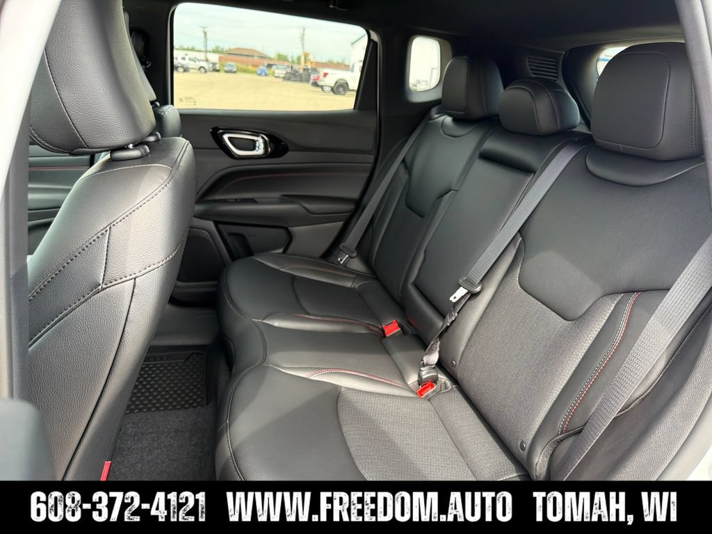 New 2026 Jeep Compass Trailhawk AWD/4WD image 27
