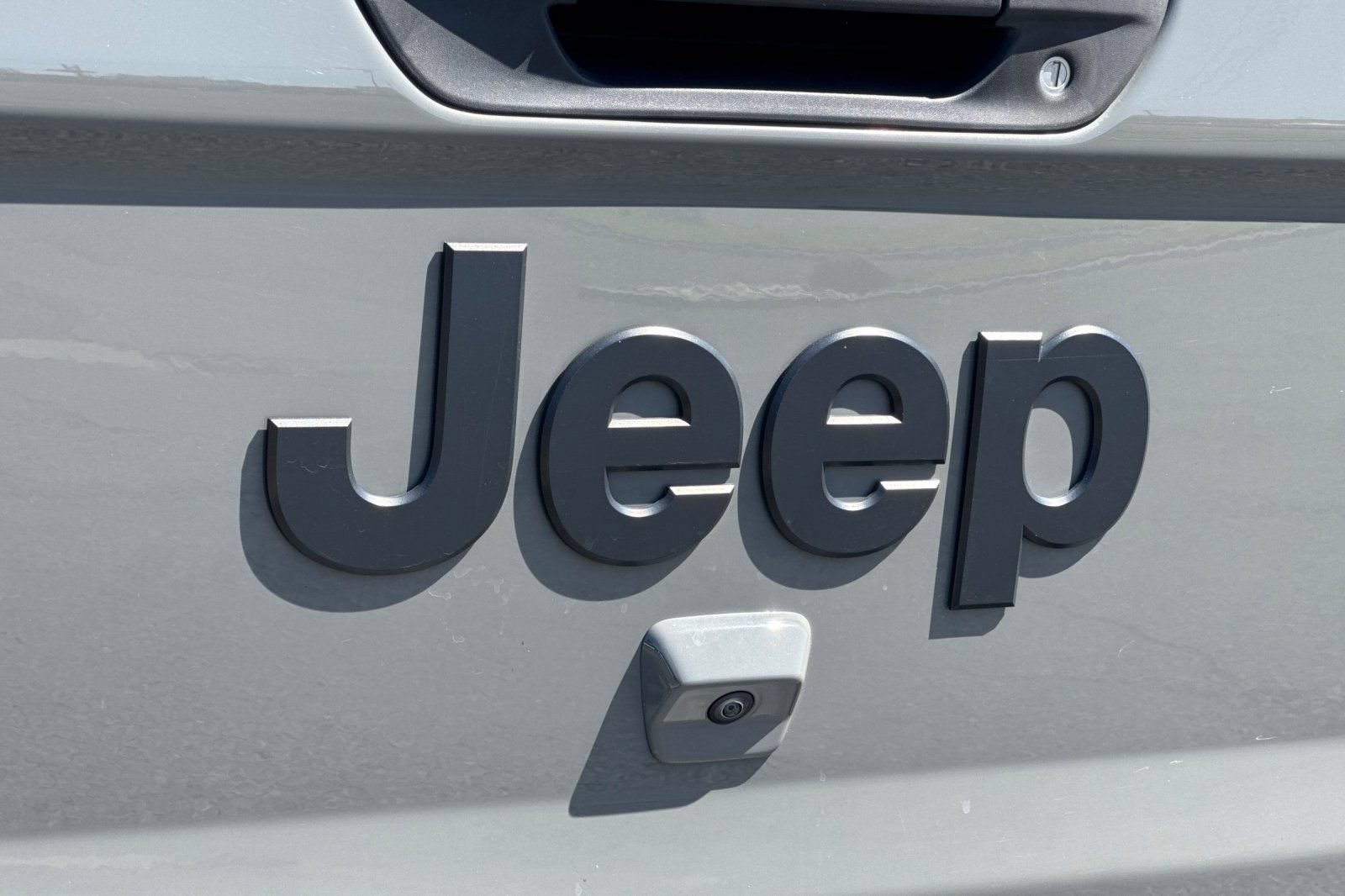 Used 2022 Jeep Gladiator Sport AWD/4WD image 24