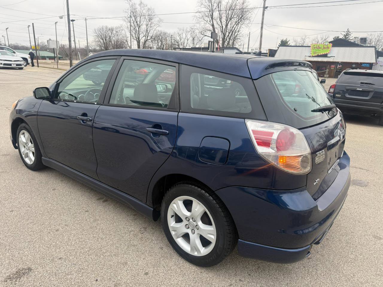 Used 2005 Toyota Matrix FWD image 3