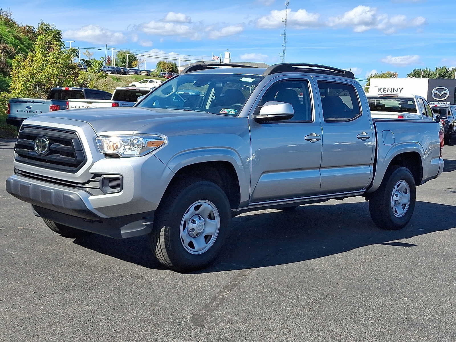 Used 2023 Toyota Tacoma SR AWD/4WD image 4