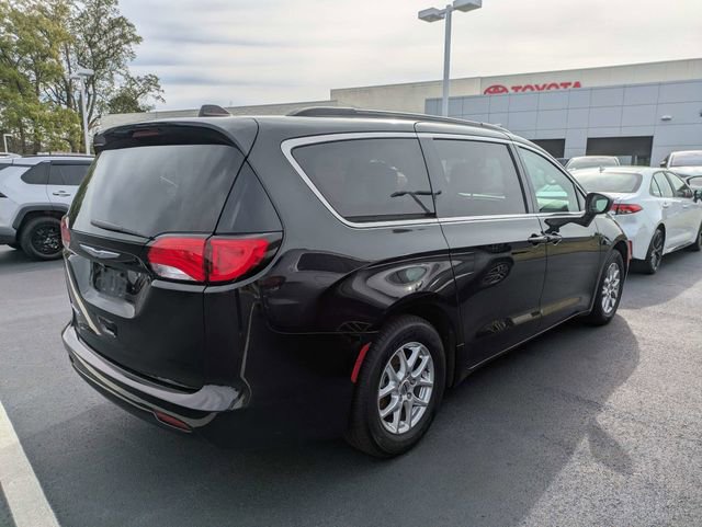 Used 2021 Chrysler Voyager Lxi image 4