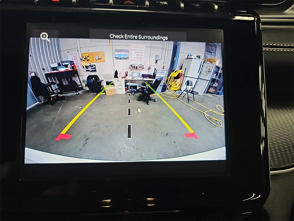 Used 2023 Jeep Grand Cherokee Altitude image 21