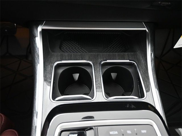 New 2025 BMW 760i xDrive w/ Executive Package image 3