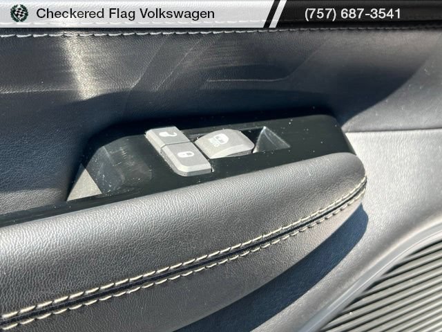 Used 2024 Jeep Wagoneer Series II w/ Flexible Seating Group AWD/4WD image 25