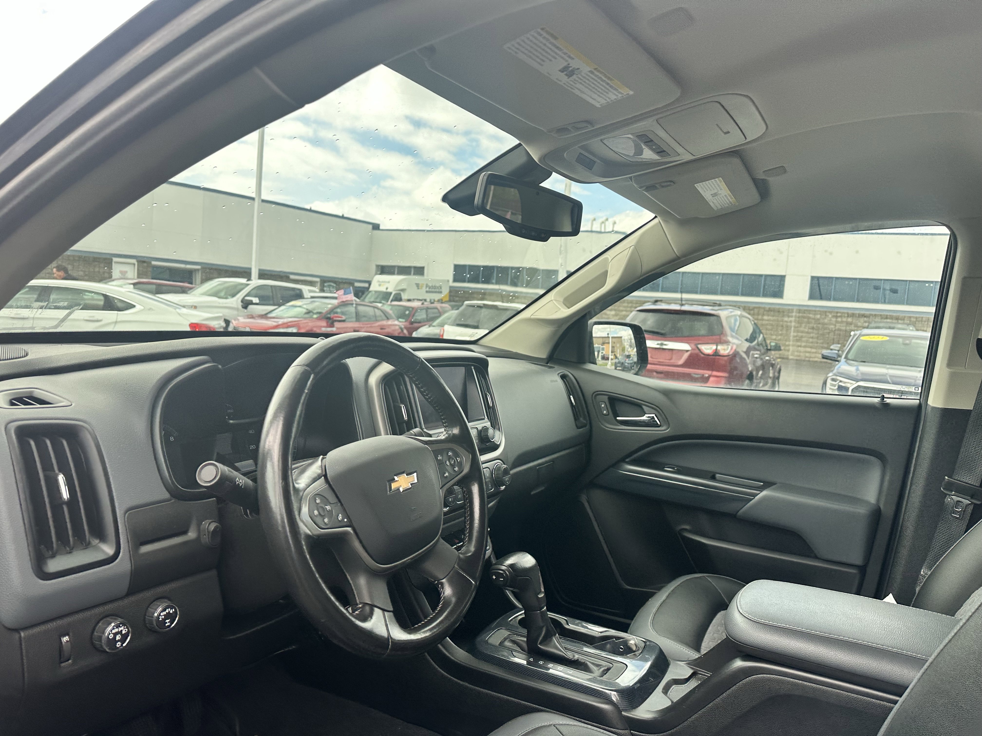 Used 2019 Chevrolet Colorado Z71 AWD/4WD image 11