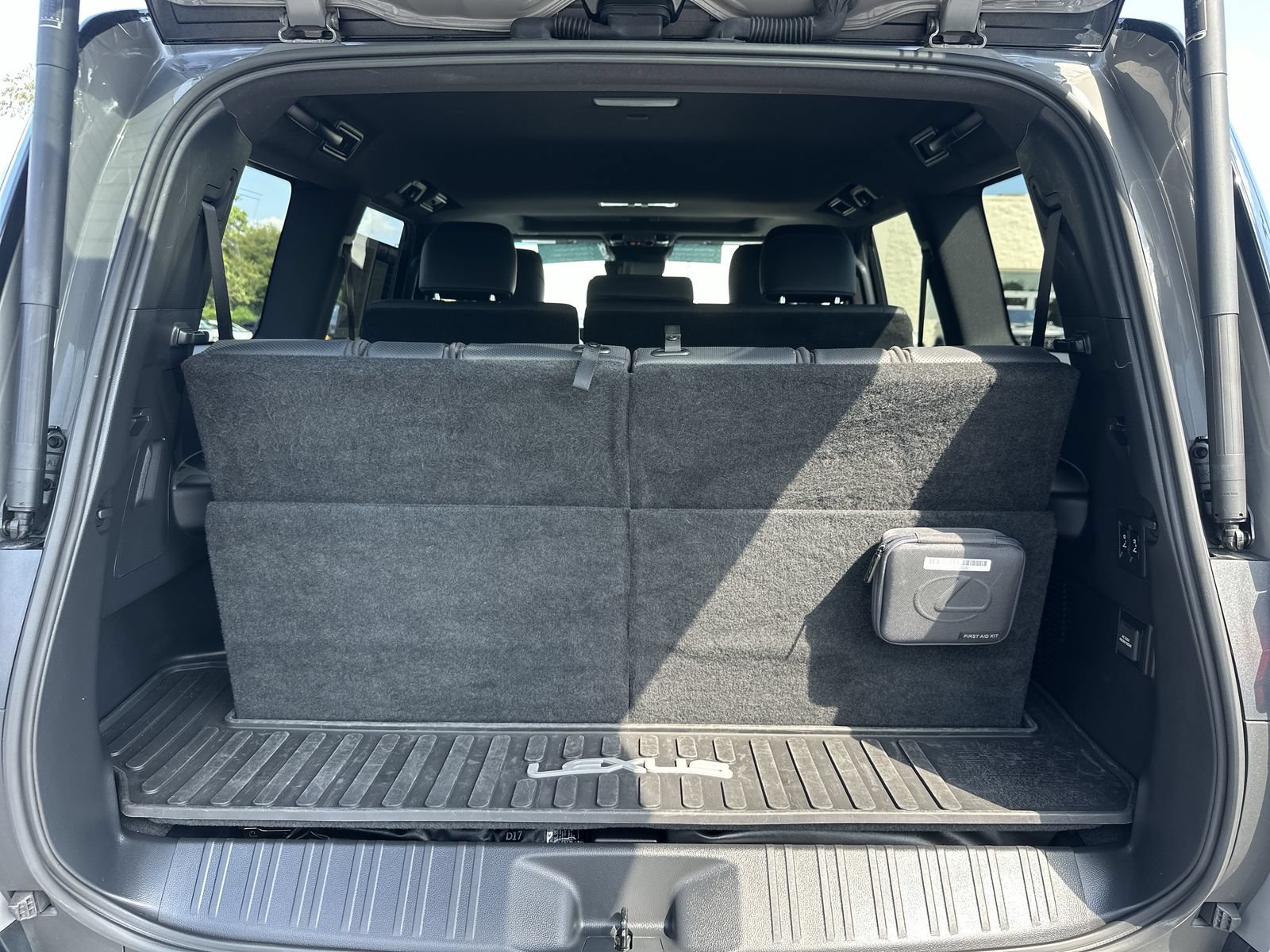 Used 2024 Lexus GX 550 w/ Cold Area Package AWD/4WD image 33