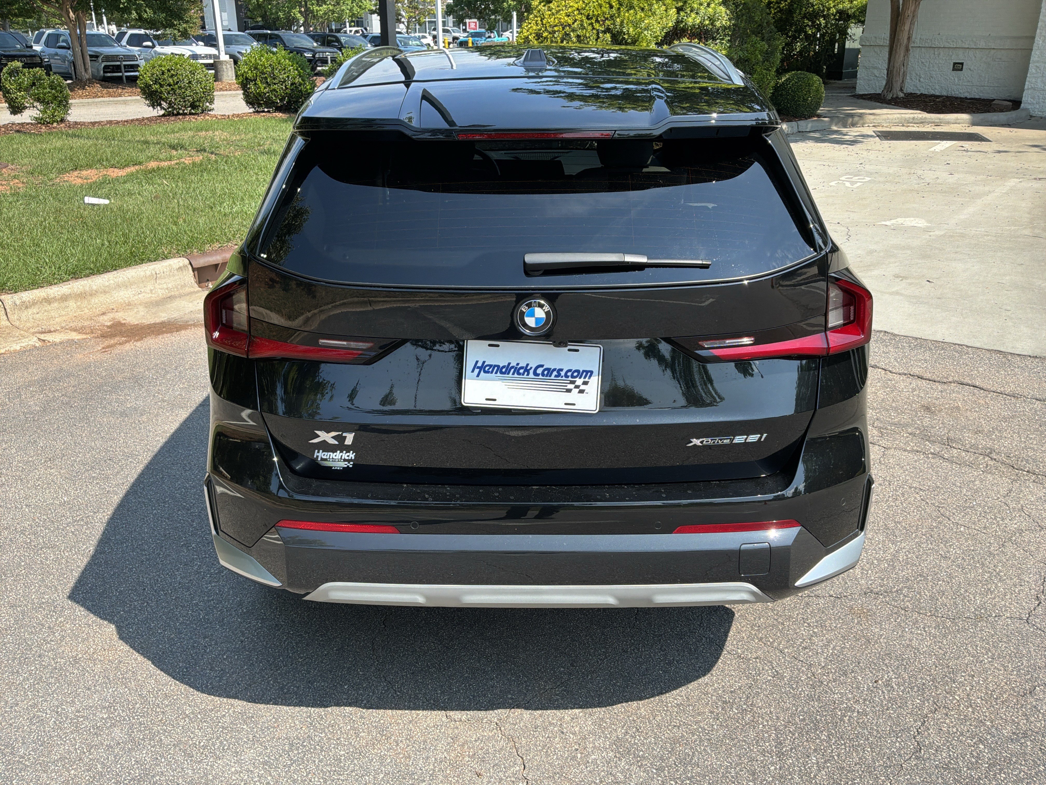 Used 2025 BMW X1 xDrive28i w/ Technology Package AWD/4WD image 9