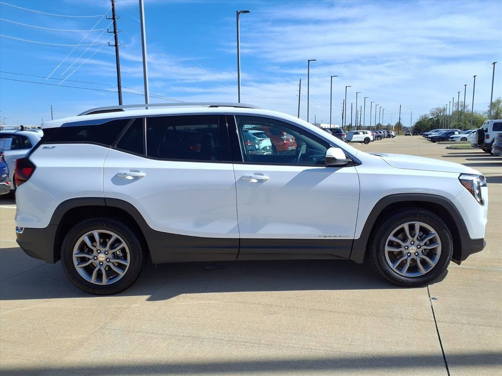 Used 2024 GMC Terrain SLT image 20