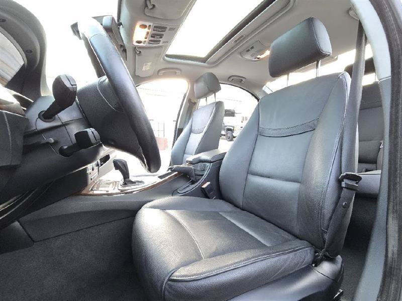 Used 2009 BMW 328i Sedan RWD image 25