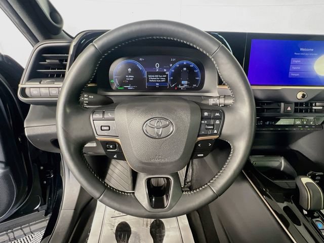 Used 2024 Toyota Crown AWD/4WD image 16