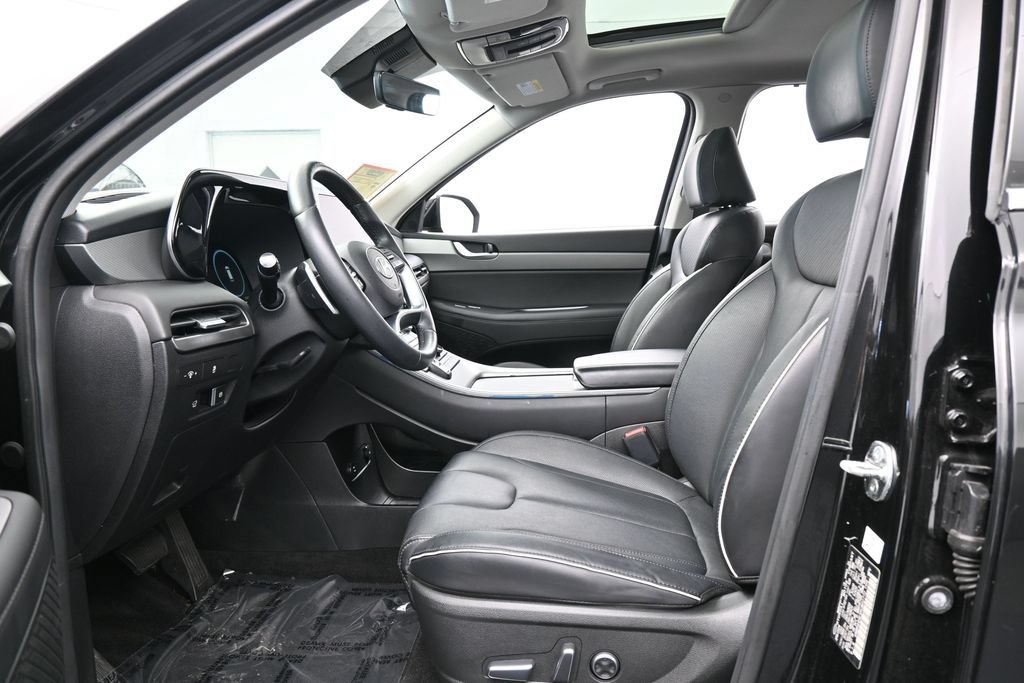 Used 2024 Hyundai Palisade SEL w/ Premium Package FWD image 12