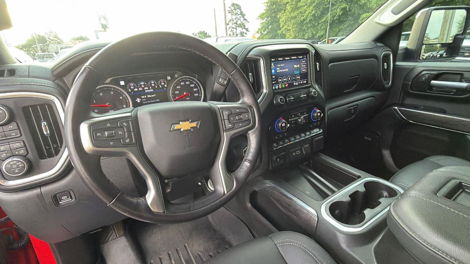 Used 2021 Chevrolet Silverado 3500 LTZ w/ LTZ Plus Package AWD/4WD image 5