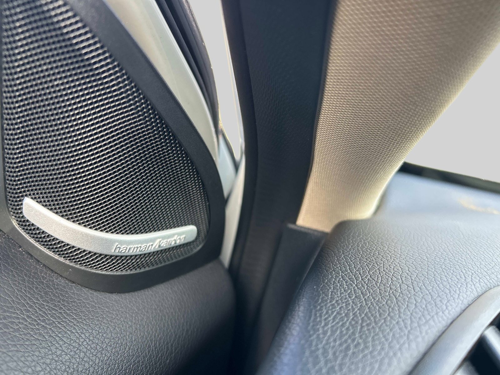 Used 2017 Mercedes-Benz GLA 250 GLA 250 4MATIC SUV AWD image 24