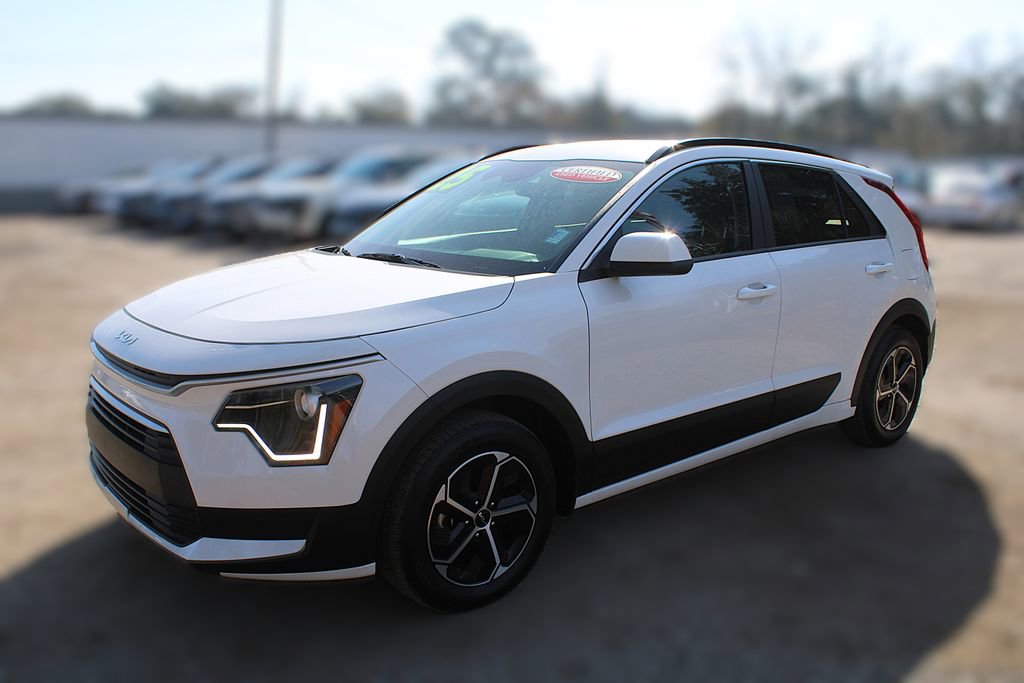 Used 2025 Kia Niro LX image 14