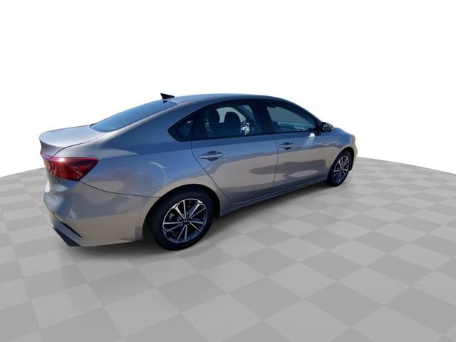 Used 2023 Kia Forte LXS FWD image 2